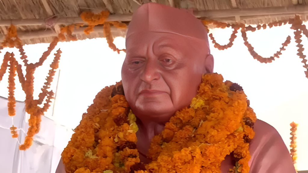 Statue of Mulayam Singh Yadav has been installed in the Mahakumbh, sparking debates