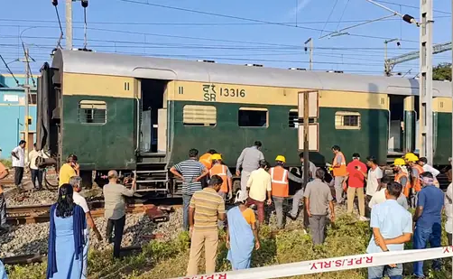 5 Coaches of Villupuram-Puducherry passenger derail as pilot averts a major accident