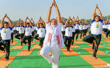 India celebrates International Yoga Day, Watch how “Yoga se hi Hoga”